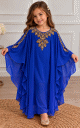 Robe de Cérémonie Fille en Mousseline Brodées Dorées & Manches Papillon - Modèle Princess - Bleu Roi Robe de Cérémonie Fille en Mousseline Brodées Dorées & Manches Papillon - Modèle Princess - Bleu Roi